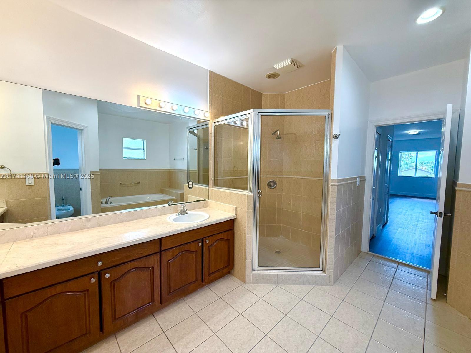 DON ELIAS ESTATES - Residential