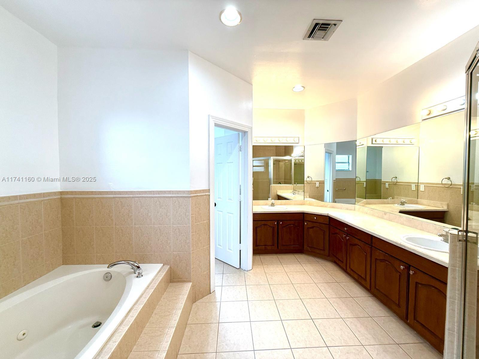 DON ELIAS ESTATES - Residential