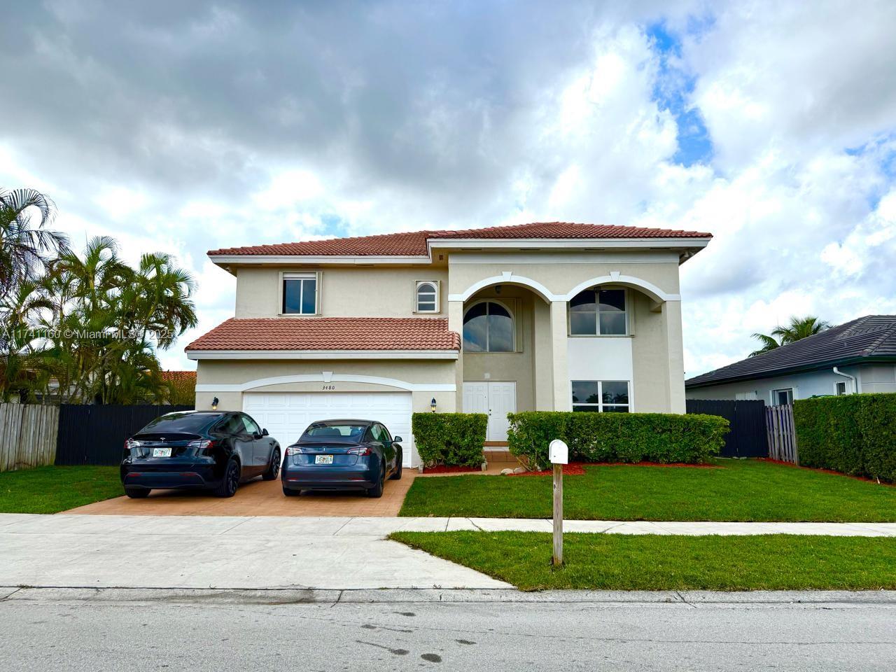 COMPLETELY REMODELED HOME FEATURING 4 BEDROOMS AND 3 BATHS, A STUNNING KITCHEN WITH ULTRA HIGH END APPLIANCES STAINLESS STEEL, MODERN GRANITE COUNTERTOPS AND BREATHTAKING CABINETS. HIGH CEILINGS, AND PLENTY OF SPACE FOR A LARGE FAMILY MAKE THIS HOME ONE OF A KIND. HUGE BACK YARD . DON'T MISS OUT ON THIS GEM! ( NEW IMPACT WINDOWS AND FRONT DOOR )
ONE BEDROOM AND BATHROOM DOWNSTAIRS