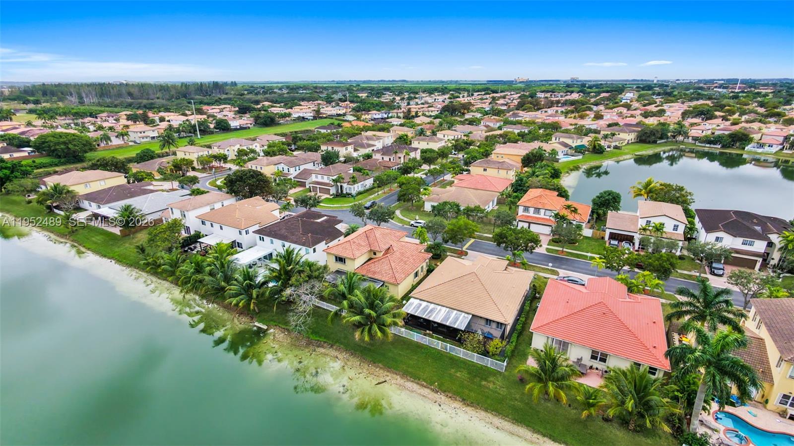 FLORIDIAN BAY ESTATES SOU - Residential