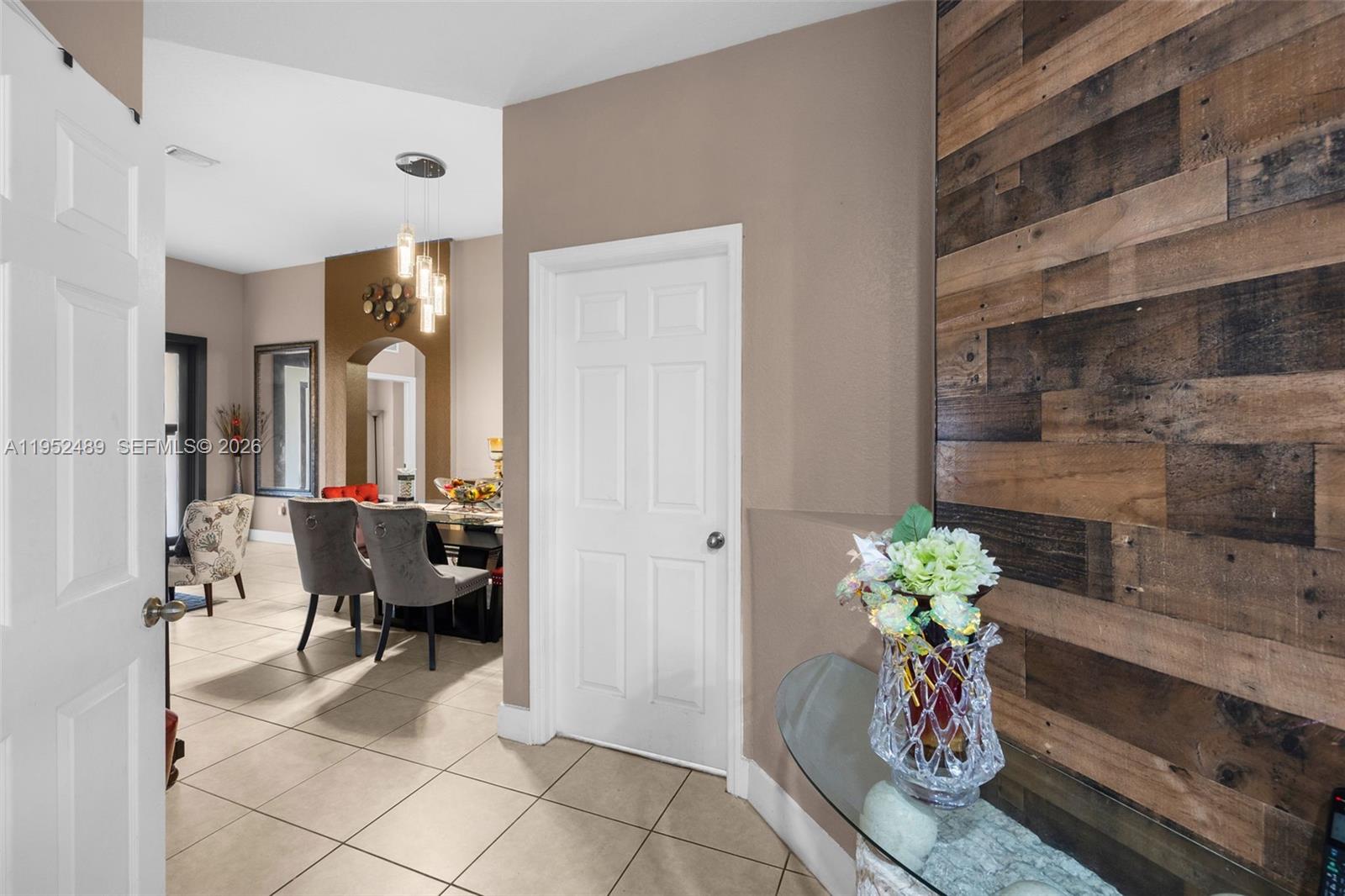 FLORIDIAN BAY ESTATES SOU - Residential