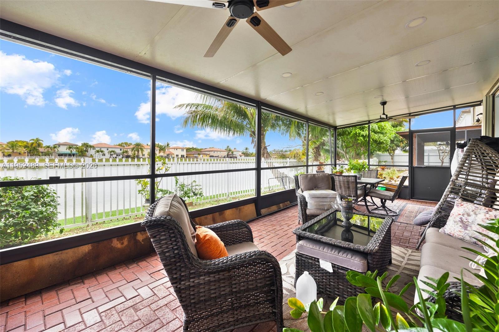 FLORIDIAN BAY ESTATES SOU - Residential