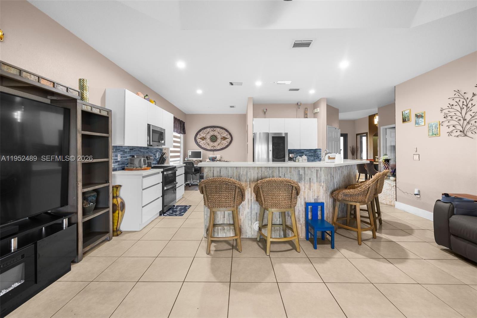 FLORIDIAN BAY ESTATES SOU - Residential