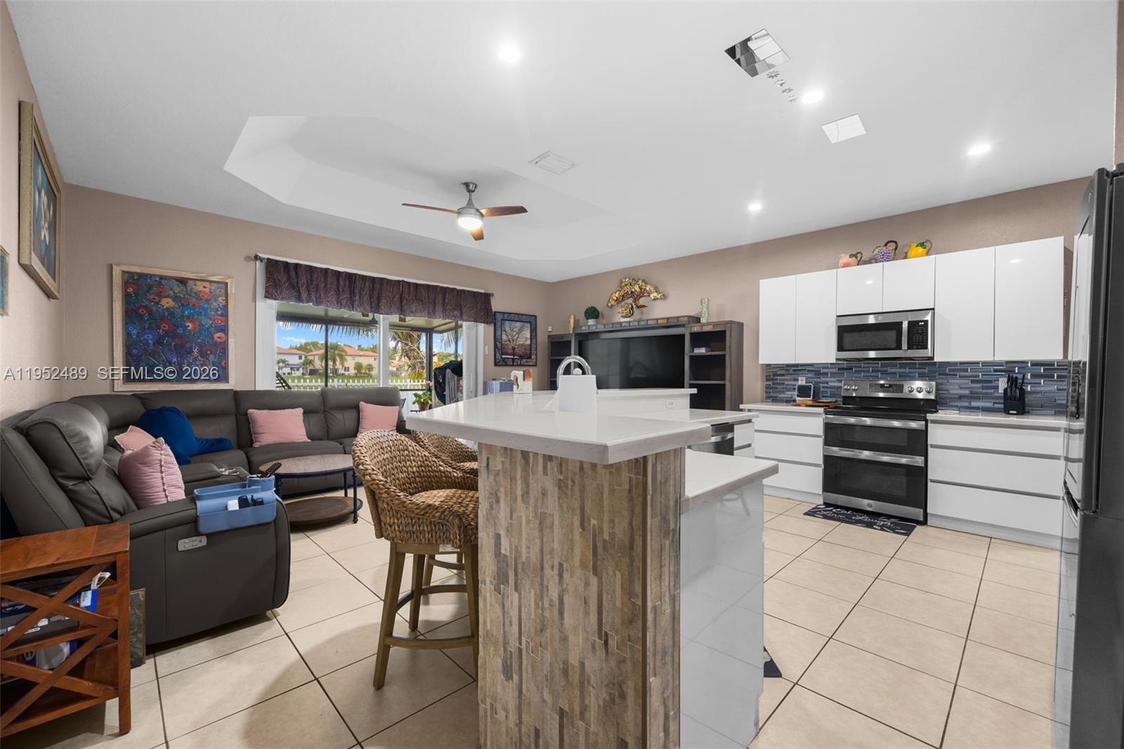 FLORIDIAN BAY ESTATES SOU - Residential