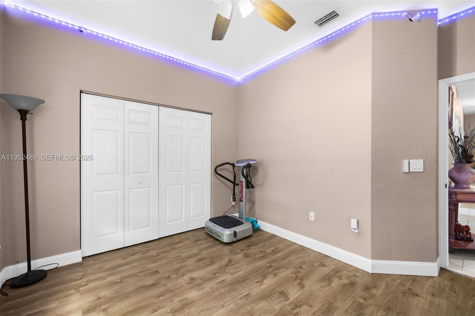 FLORIDIAN BAY ESTATES SOU - Residential