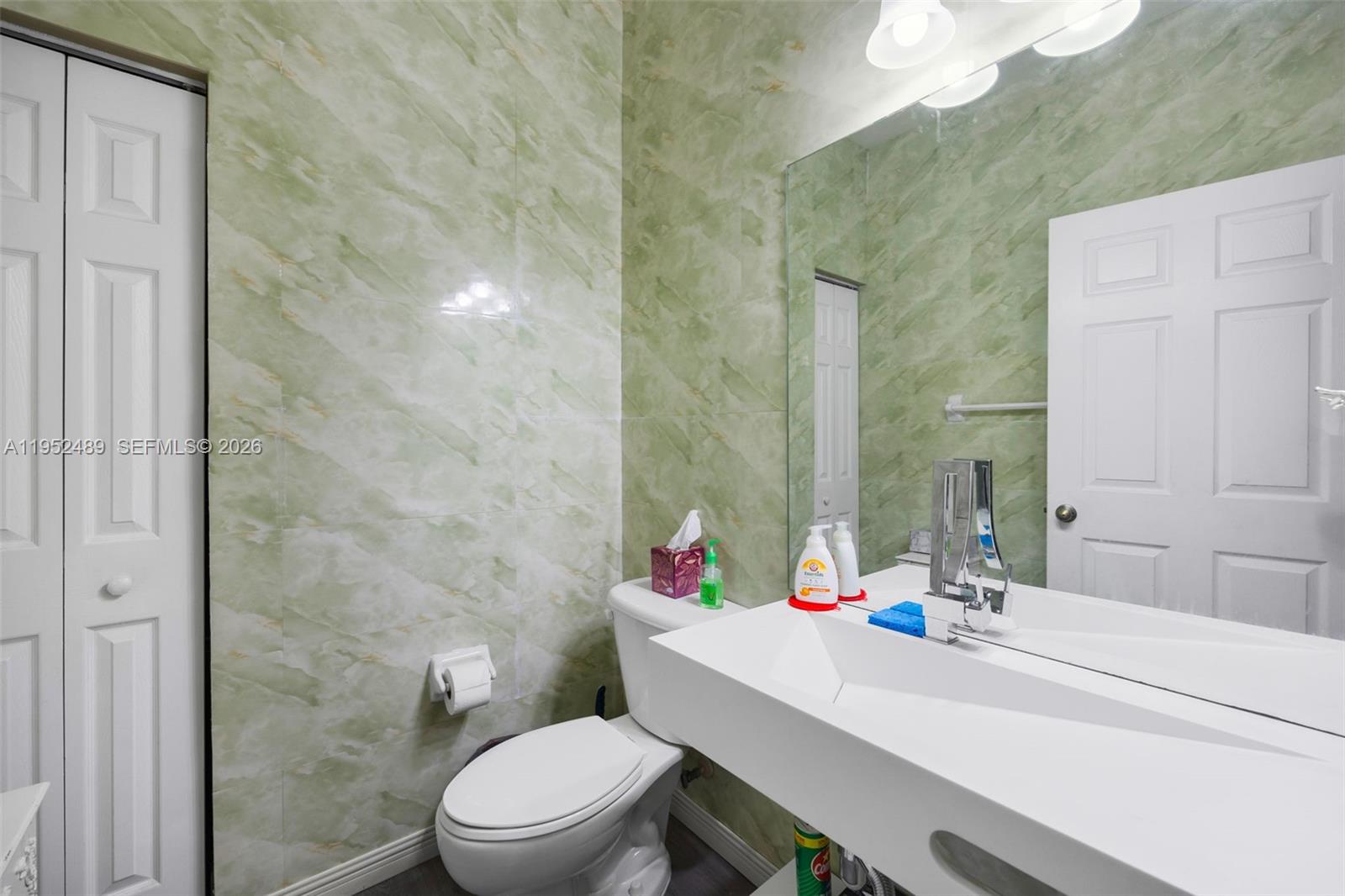 FLORIDIAN BAY ESTATES SOU - Residential