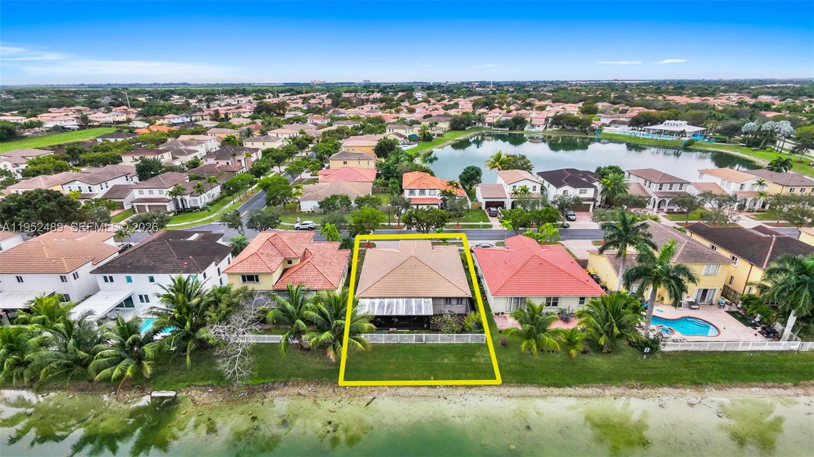 FLORIDIAN BAY ESTATES SOU - Residential