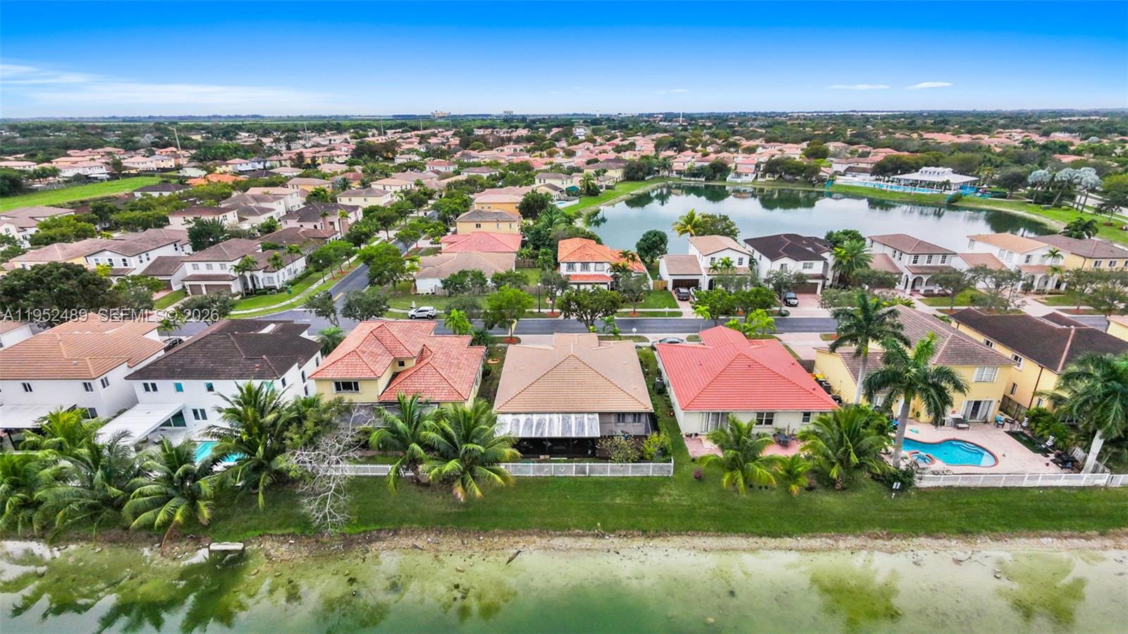 FLORIDIAN BAY ESTATES SOU - Residential