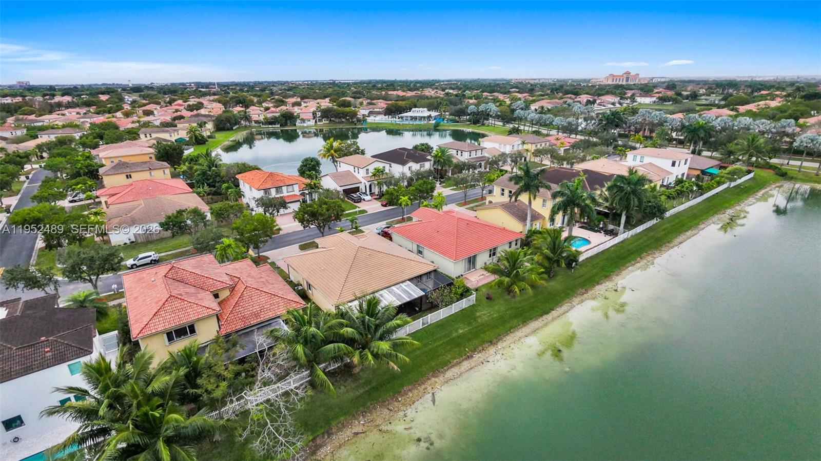 FLORIDIAN BAY ESTATES SOU - Residential