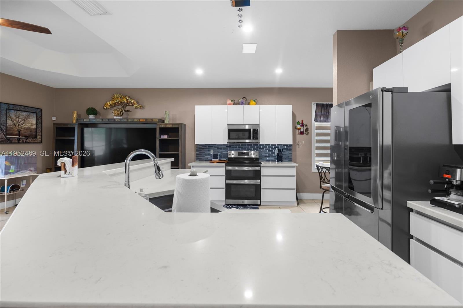 FLORIDIAN BAY ESTATES SOU - Residential