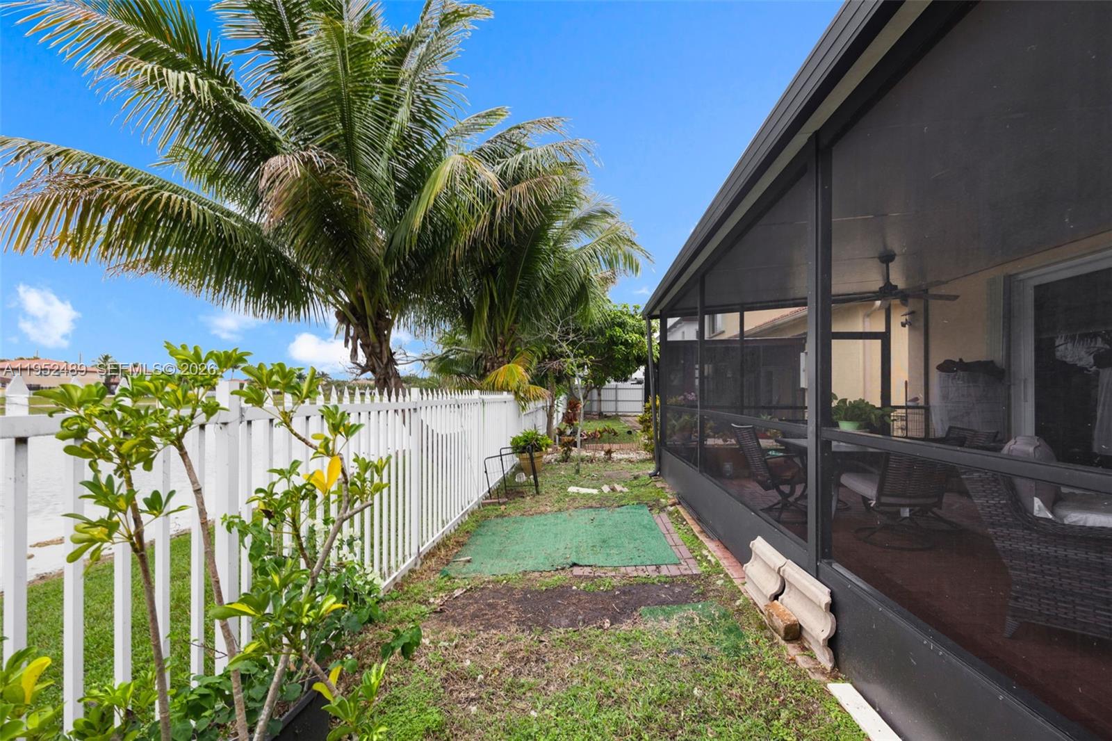 FLORIDIAN BAY ESTATES SOU - Residential