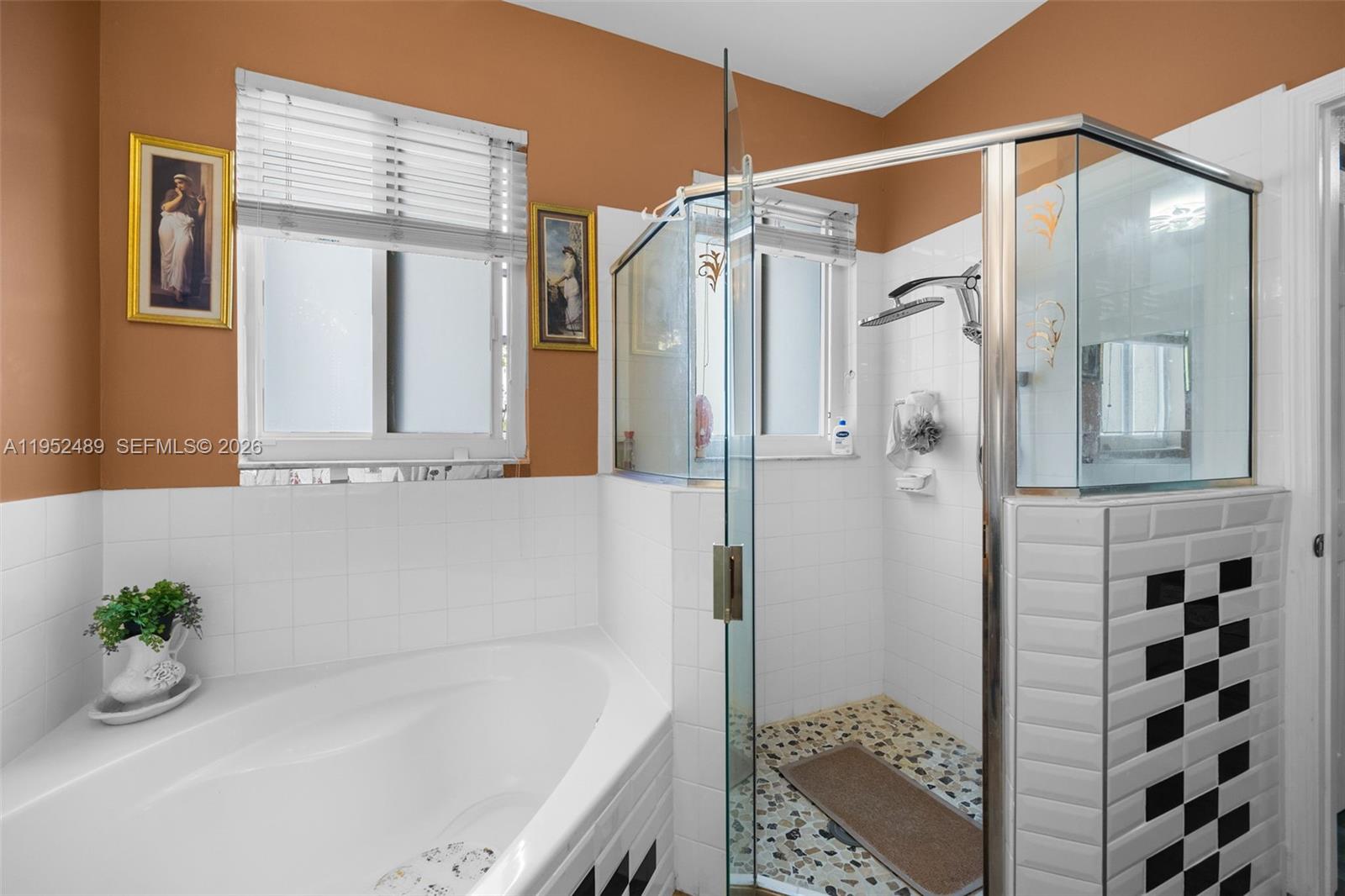 FLORIDIAN BAY ESTATES SOU - Residential