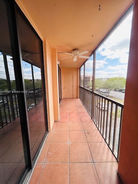 HORIZONS WEST CONDO #10 - Residential