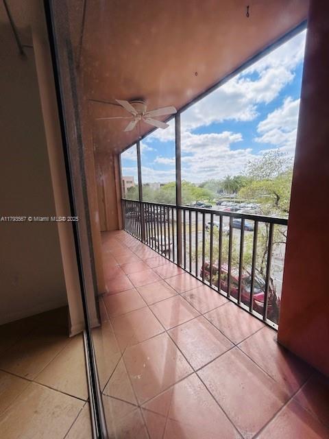 HORIZONS WEST CONDO #10 - Residential