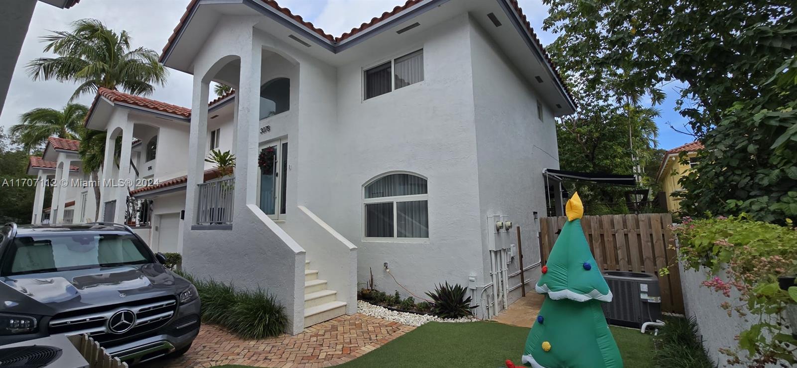 Rare Coconut Grove Gem with $200K in Upgrades—Furnished
This 3-bedroom, 2.5-bath condo is a move-in-ready masterpiece in one of Miami’s most family-friendly neighborhoods. Fully renovated with over $200,000 in top-tier upgrades, it boasts a sleek, modern design and high-quality finishes throughout. The air-conditioned garage offers flexibility for a home gym or extra storage, while one bedroom is set up as a home office, ideal for remote work or versatile living. Located near the bay, top schools, shops, and restaurants, this property is a rare find in Coconut Grove’s competitive market. Don’t miss your chance to own this exceptional home. ** OWNER FINANCING AVAILABLE **