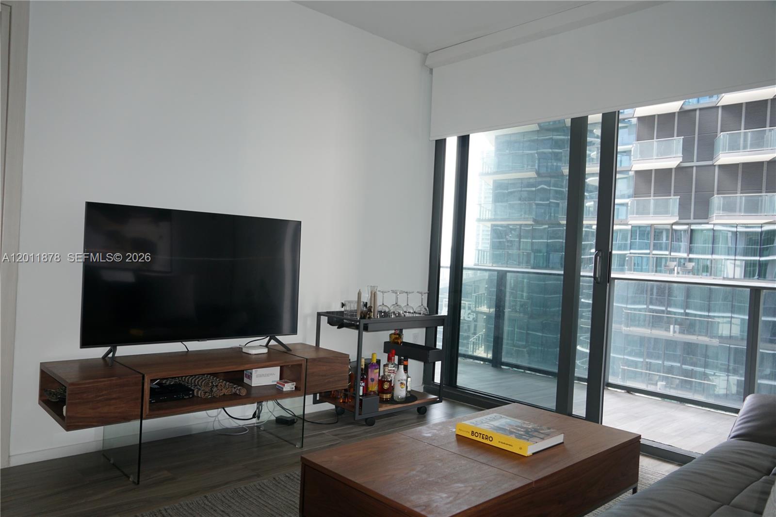 SLS Lux - Residential