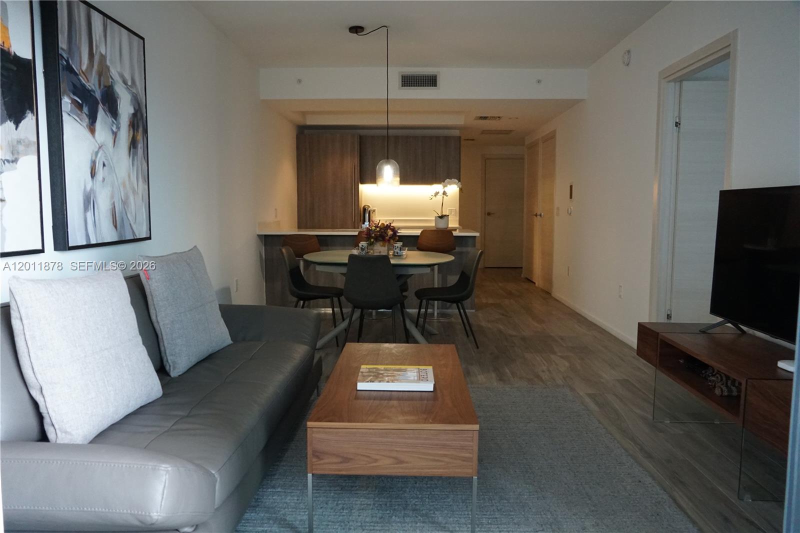 SLS Lux - Residential