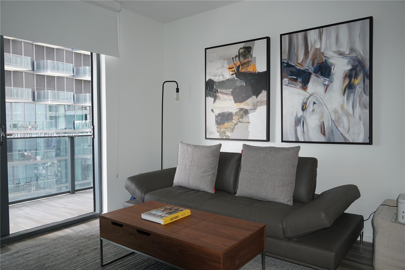 SLS Lux - Residential