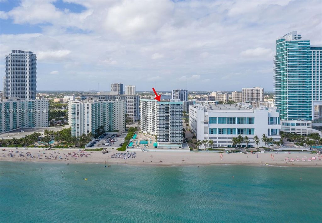 Photo of 3725 S Ocean Dr #1514, Hollywood, FL 33019 (MLS # A11831022)