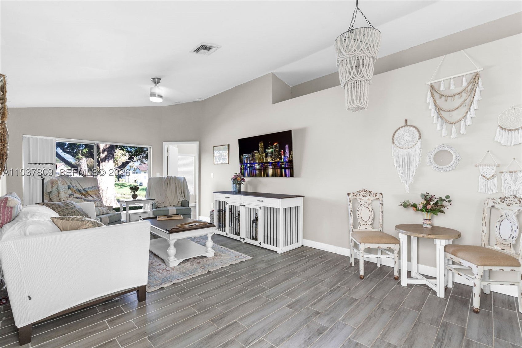 10831 NW 3rd Ct, Pembroke Pines FL 33026
