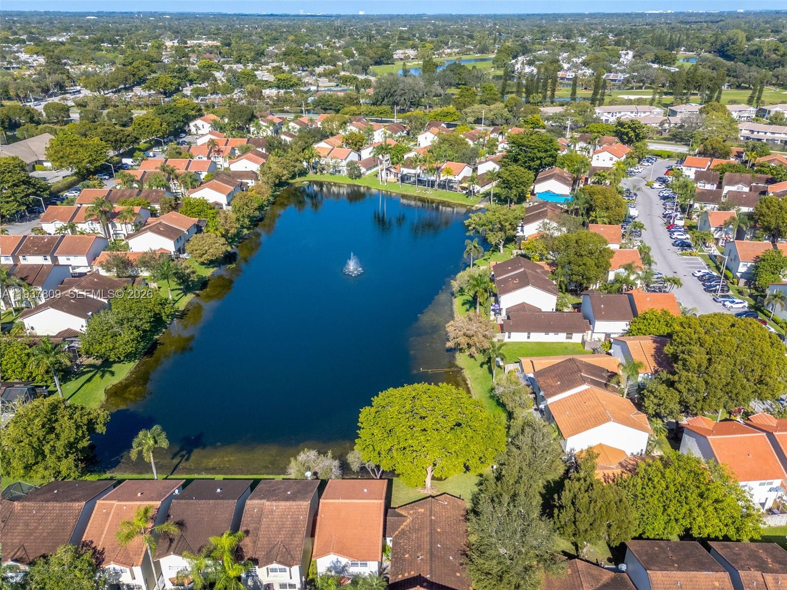 PEMBROKE POINTE - Residential