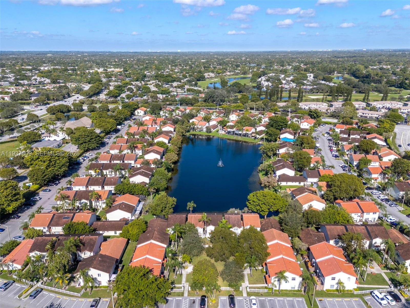 PEMBROKE POINTE - Residential