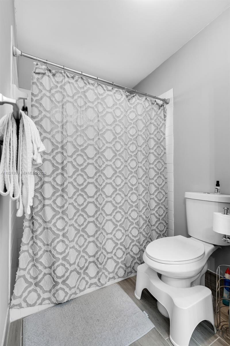 PEMBROKE POINTE - Residential