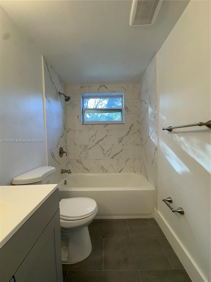 F A BARRETTS SUB OF W1/2 - Residential Lease