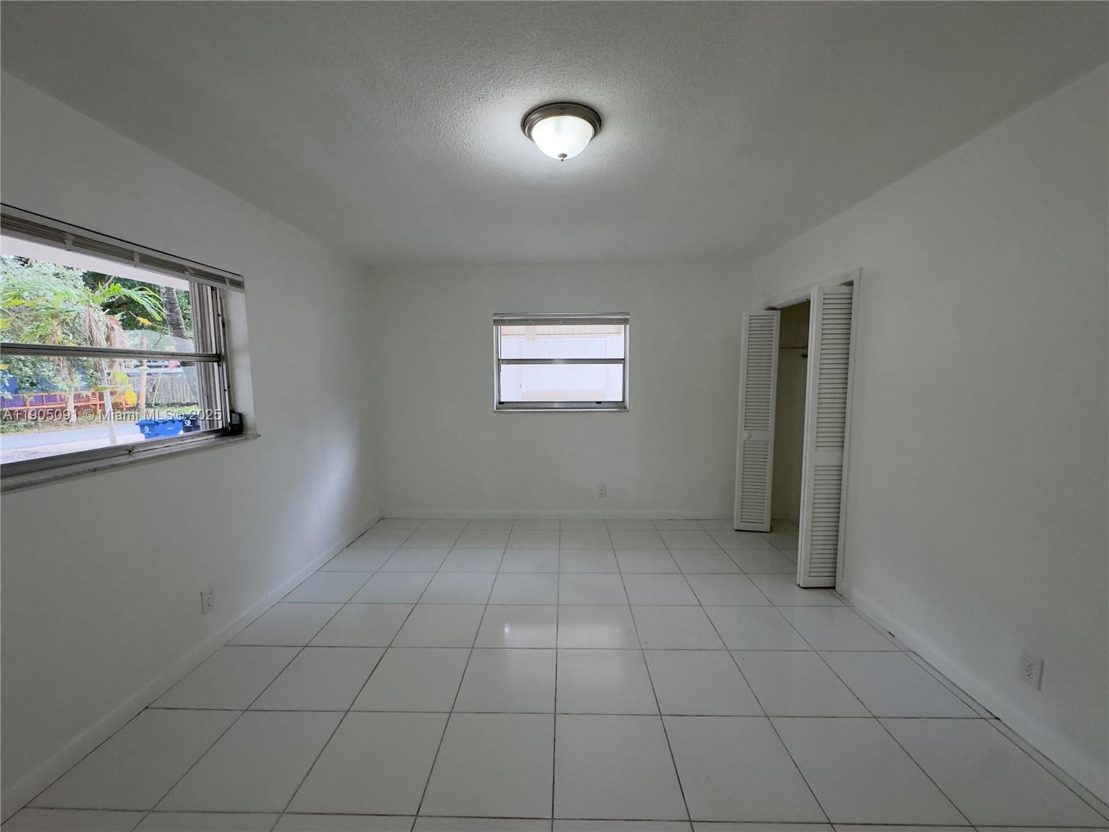 F A BARRETTS SUB OF W1/2 - Residential Lease