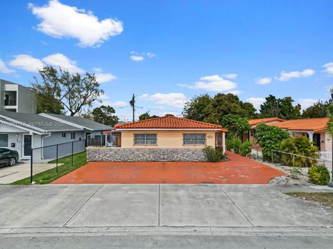 27 E 12th St Hialeah FL 33010