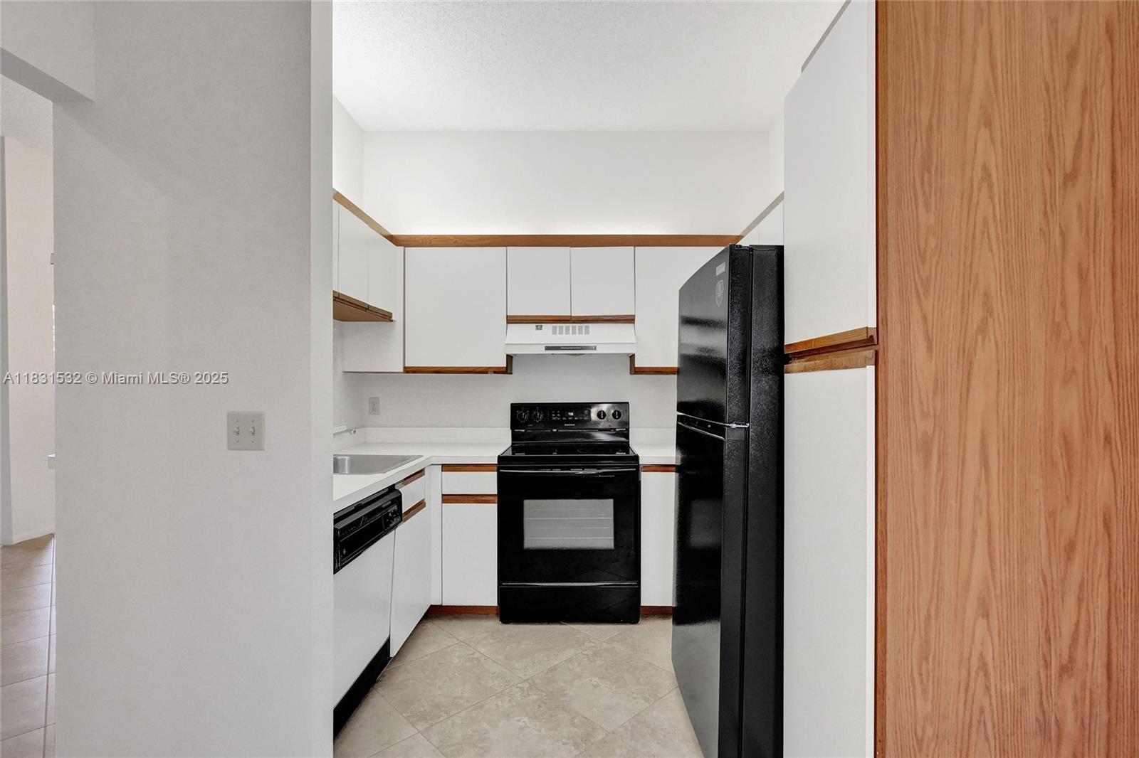10690 NW 14th St 128