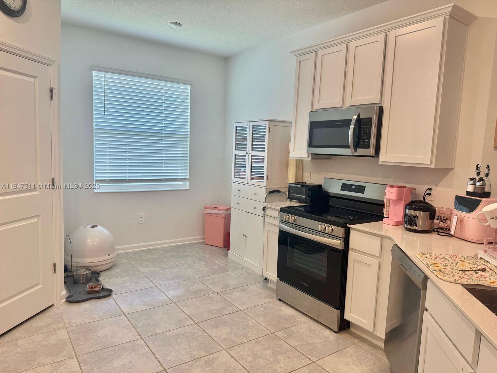 STOREY CREEK - Residential