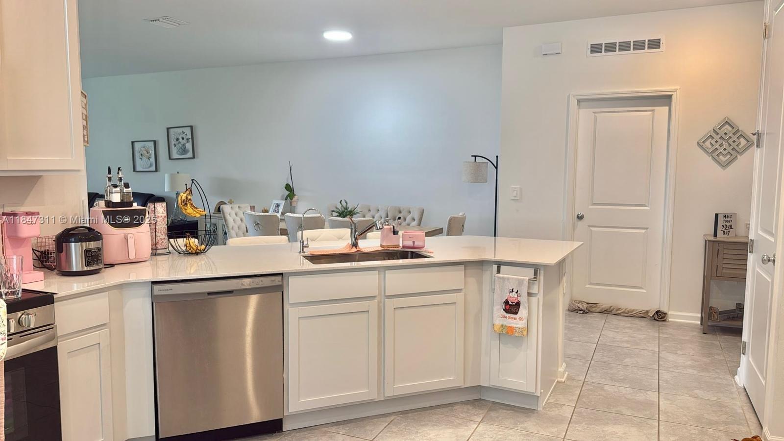 STOREY CREEK - Residential