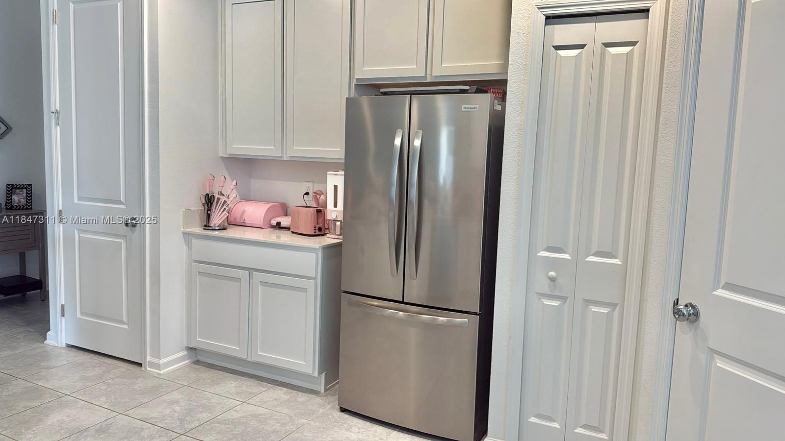 STOREY CREEK - Residential