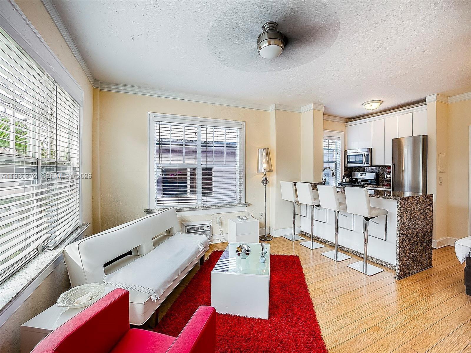 1611 Michigan Ave 10