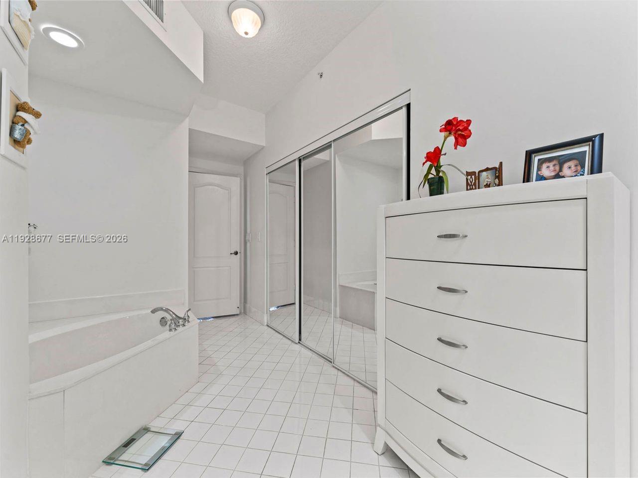 CAPTIVA CONDO B - Residential