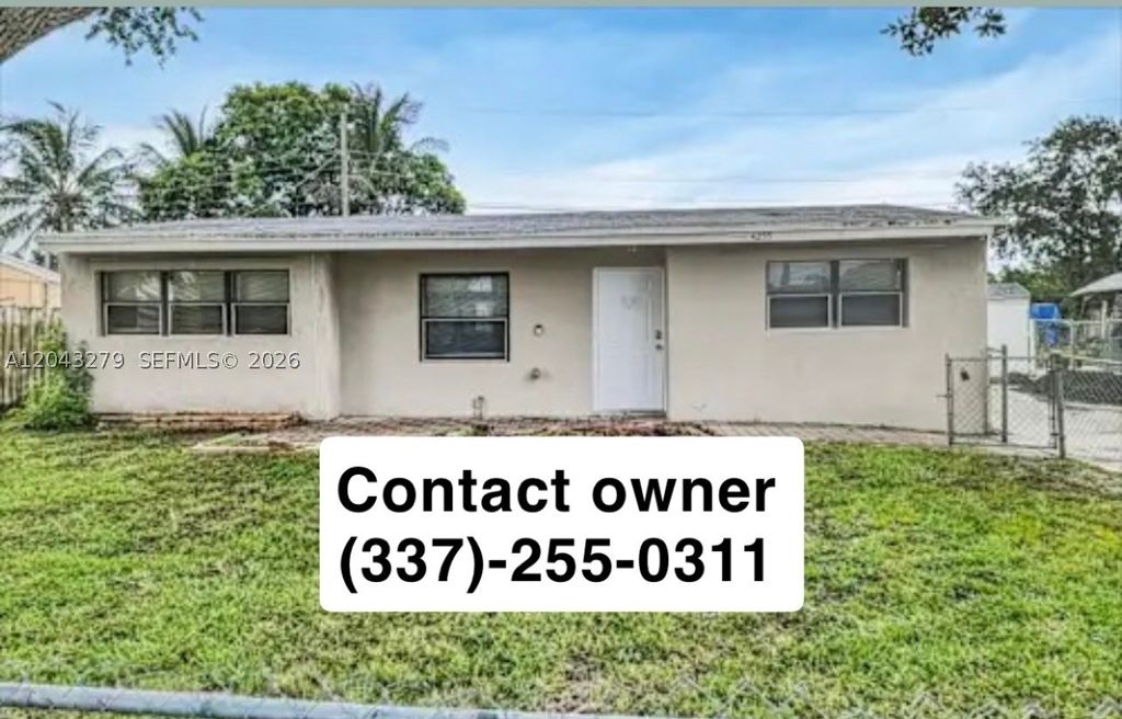 Photo of 4256 N Browning Dr, West Palm Beach, FL 33406 (MLS # A12043279)