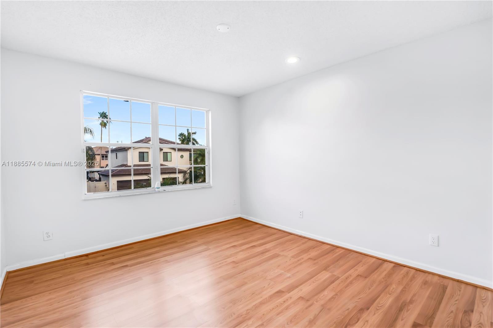 SILVER LAKES - Residential Lease