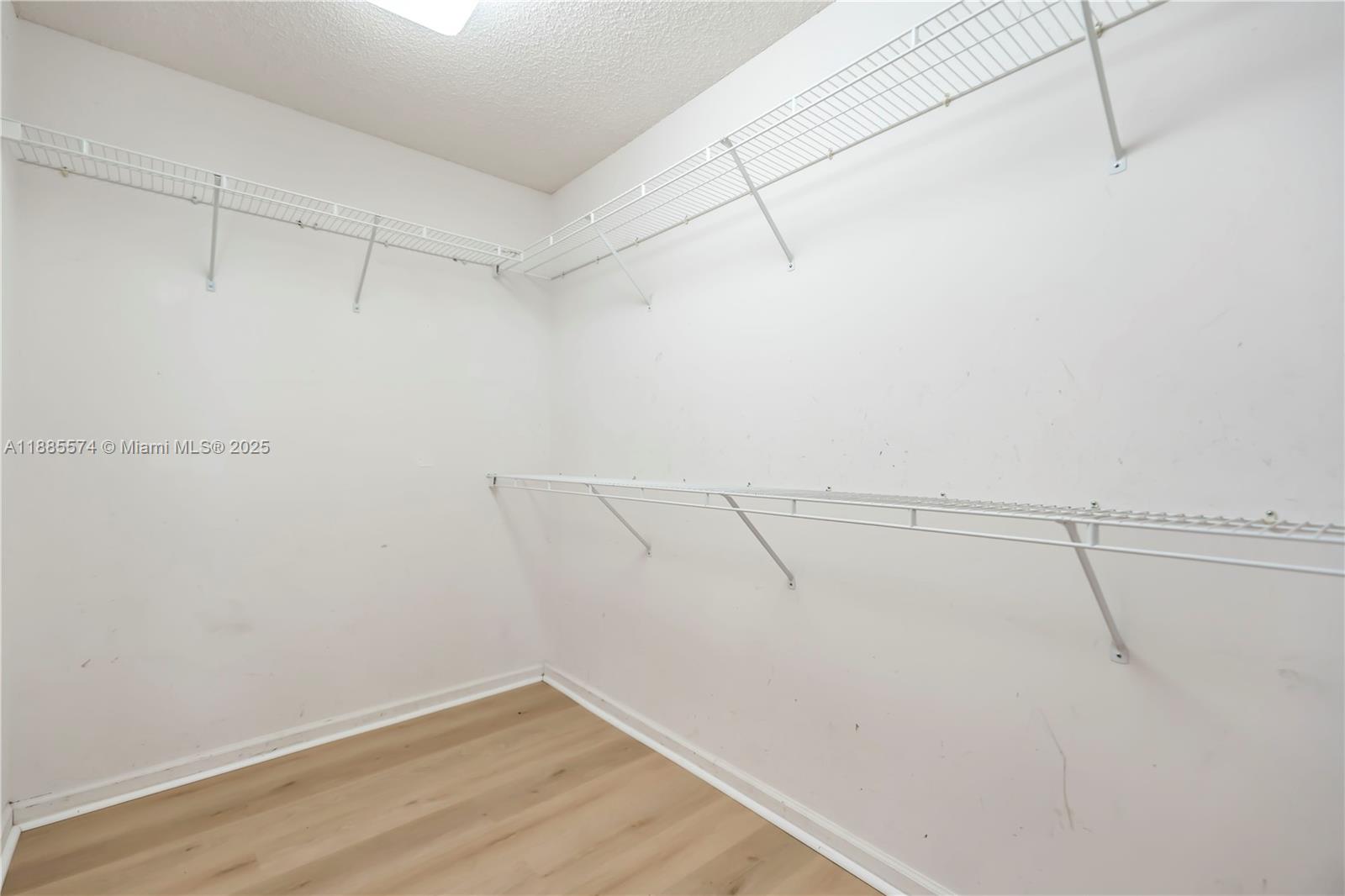 SILVER LAKES - Residential Lease