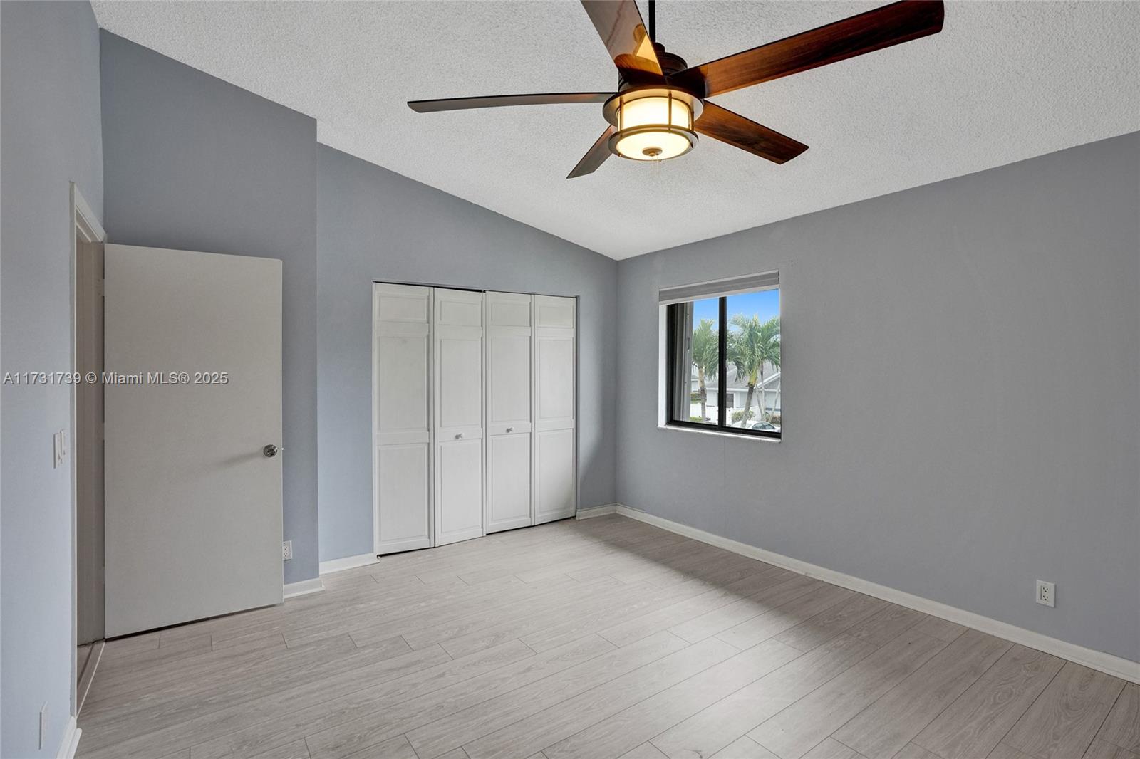 ARBOURS OF THE PALM BEACH - Residential