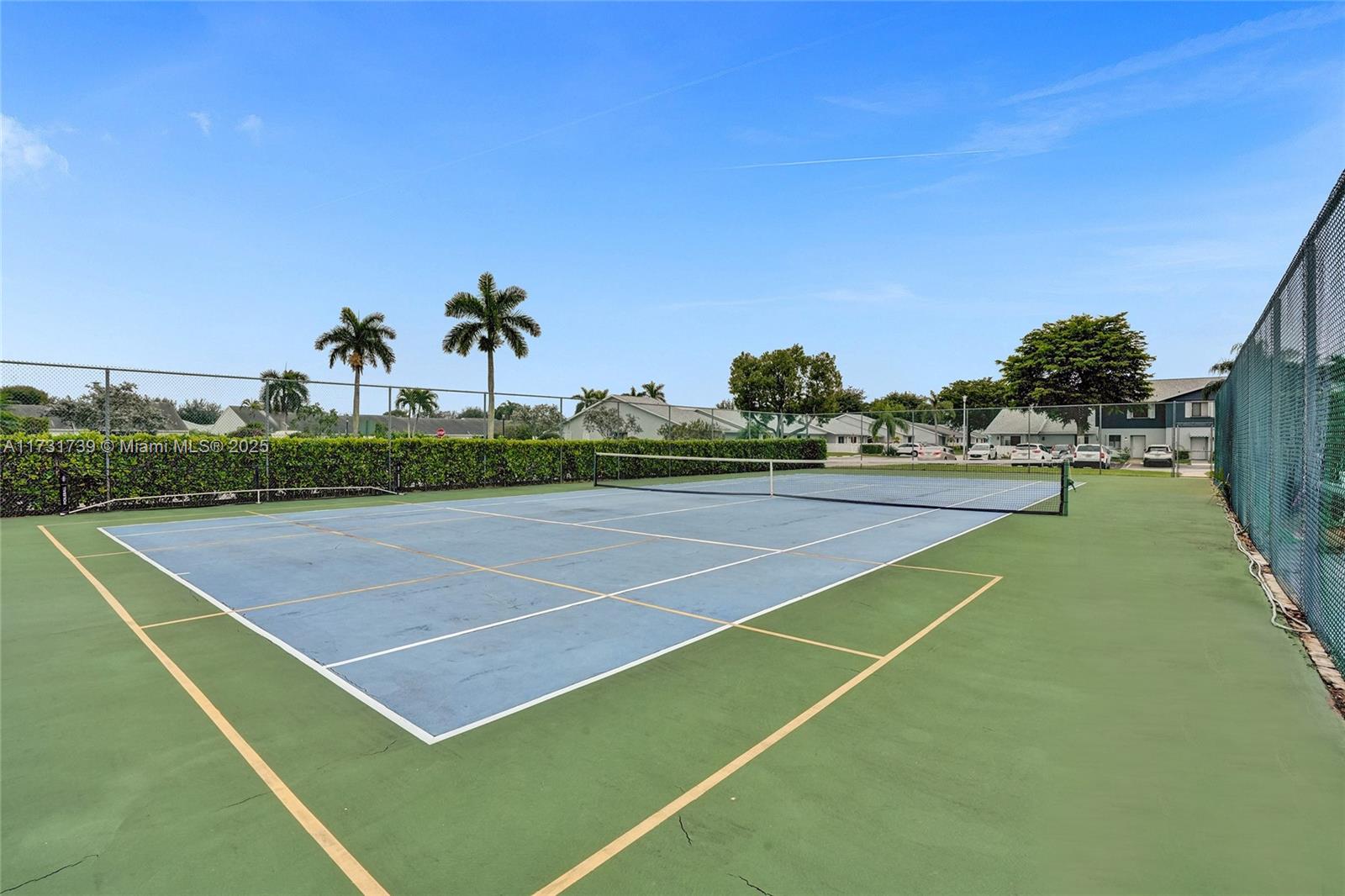 ARBOURS OF THE PALM BEACH - Residential