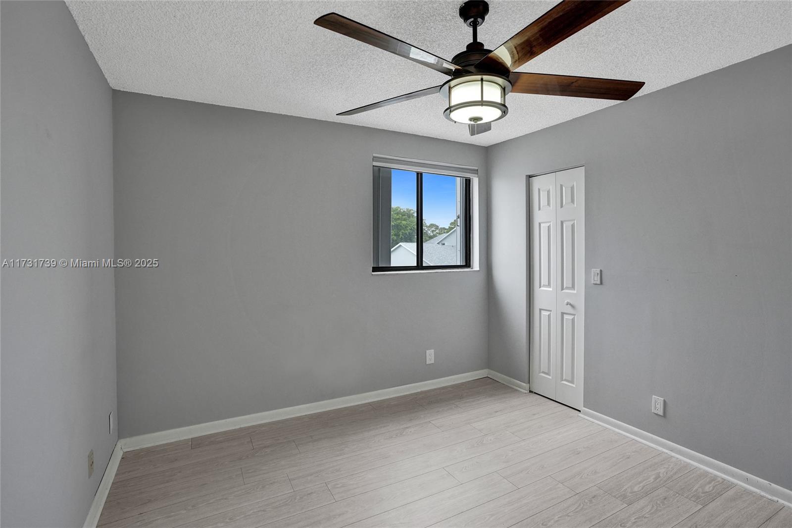 ARBOURS OF THE PALM BEACH - Residential