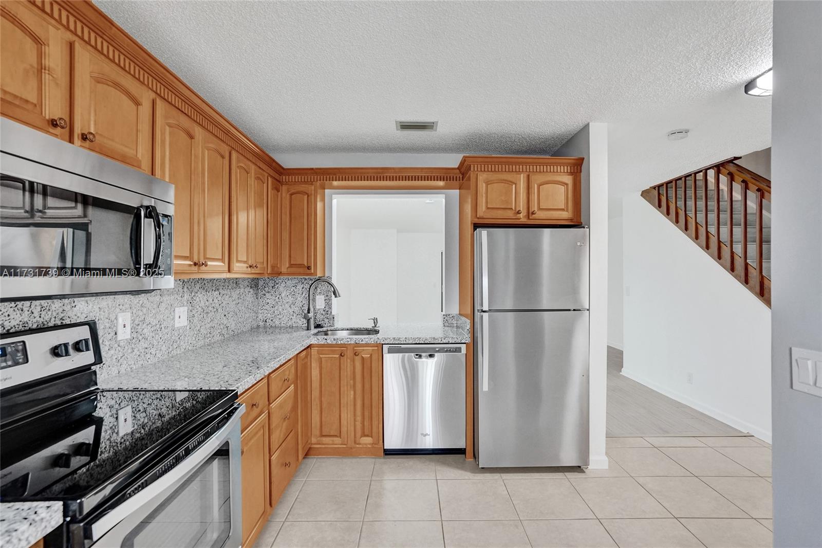 ARBOURS OF THE PALM BEACH - Residential