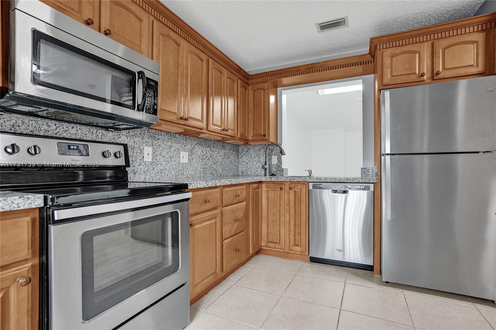 ARBOURS OF THE PALM BEACH - Residential