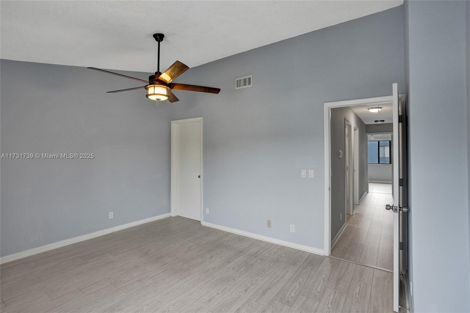 ARBOURS OF THE PALM BEACH - Residential