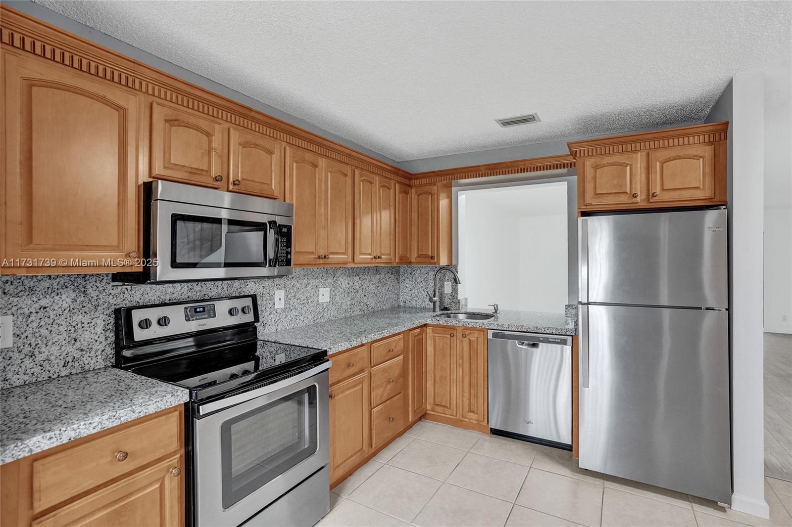 ARBOURS OF THE PALM BEACH - Residential