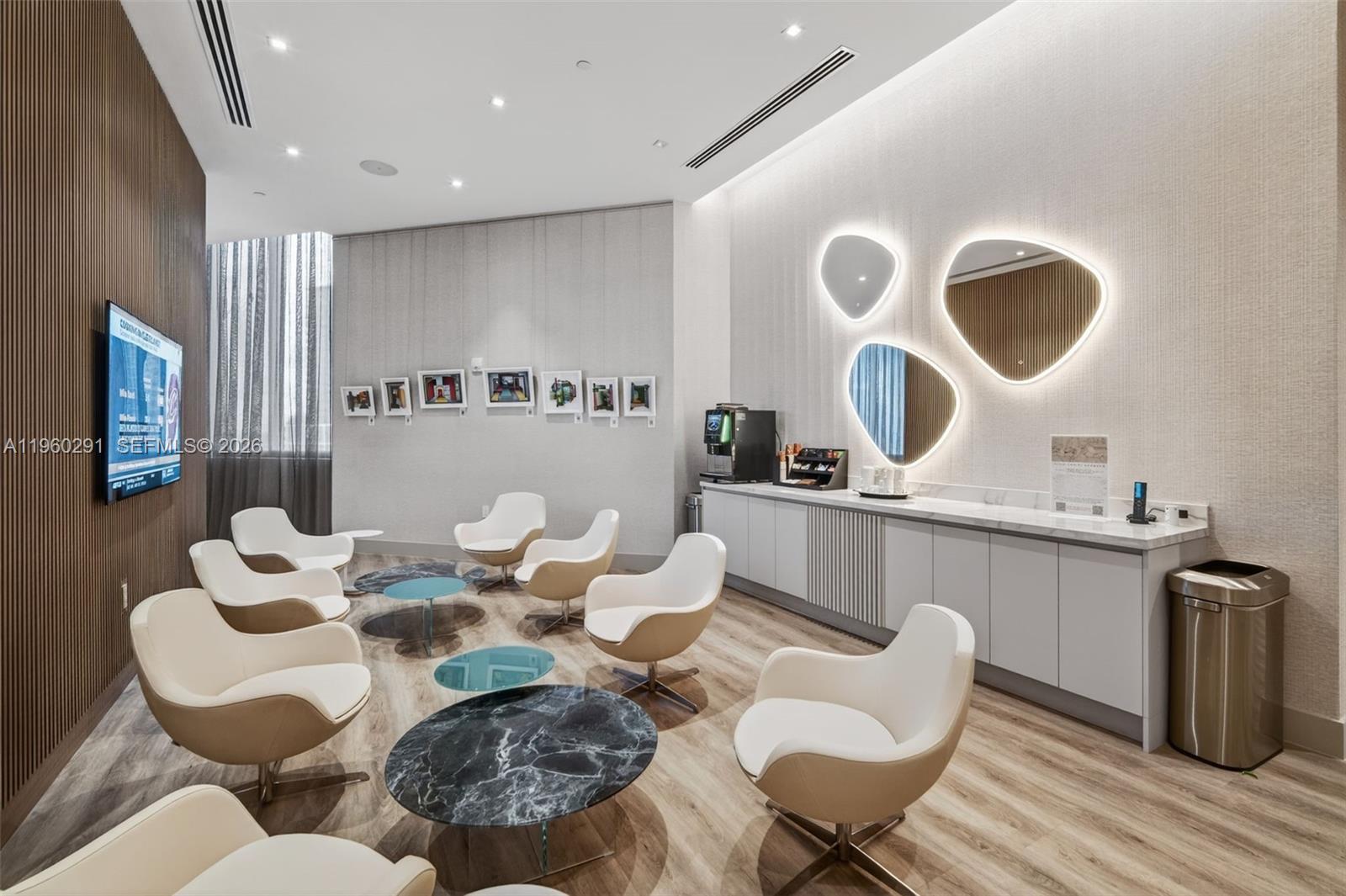 LAS OLAS RIVER HOUSE COND - Residential