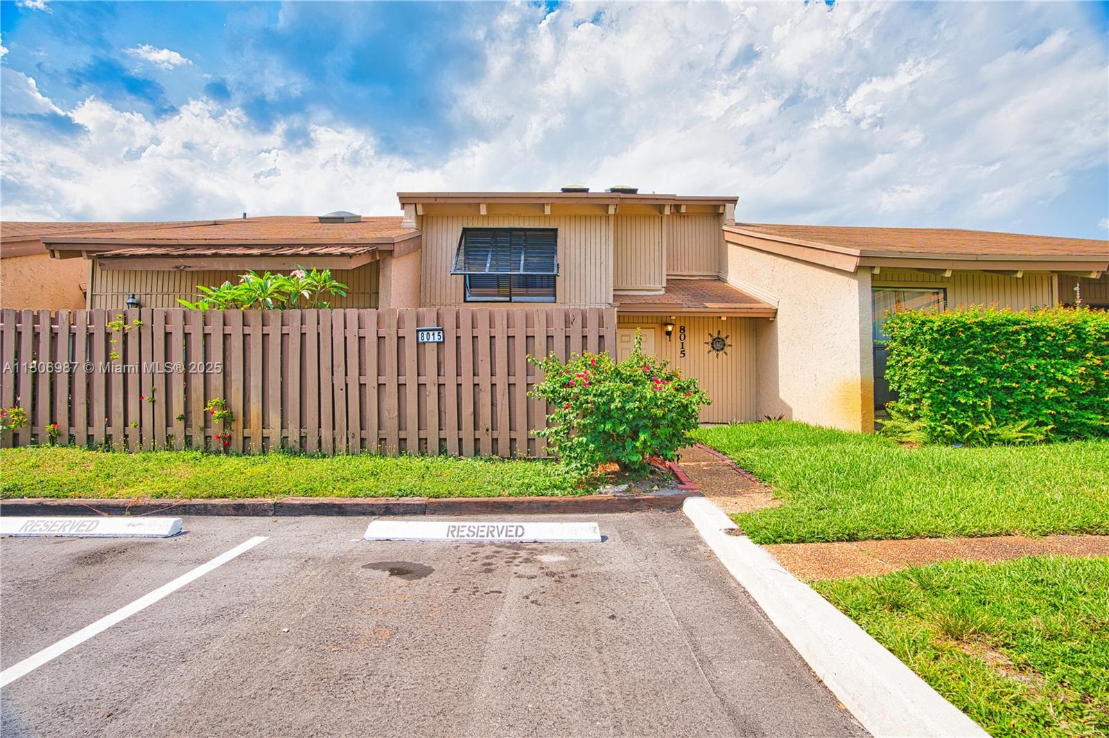 8015 Sw 21st Ct, Davie, Broward County, Florida - 1 Bedrooms  
2 Bathrooms - 