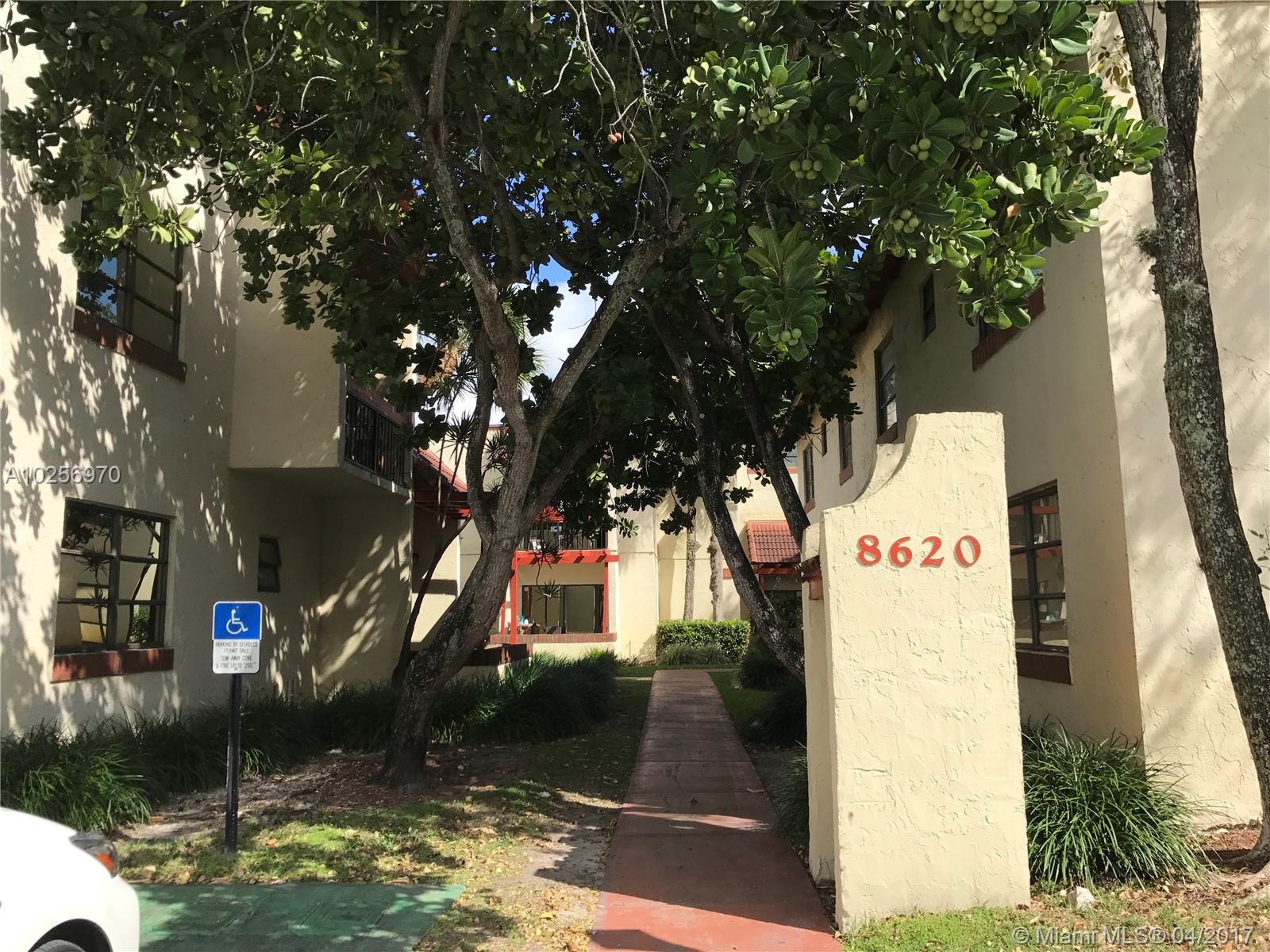 3 BED 2 BATH CONDO AVAILBLE WITH LOW COST MOVE IN TO QUALIFIED APPLICANTS. RENTERS INSURANCE REQUIRED.