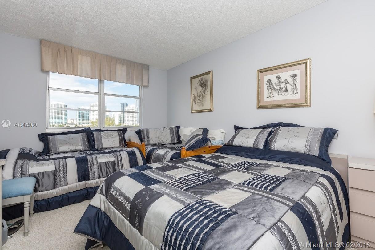 ARLEN HOUSE WEST CONDO - Residential